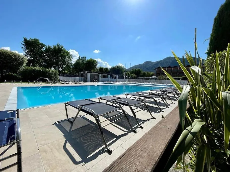 Vacation Paradise In Iseo Lake With Many Pools