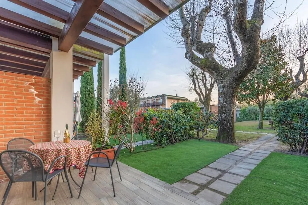 Vacation Paradise In Iseo Lake With Many Pools 0*,  Italie